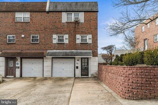 3 Bedroom 2.5 Bath In Philadelphia PA 19116 for Sale