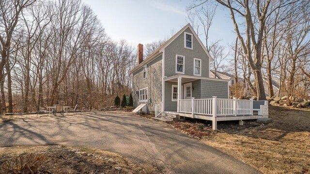 2 Bedroom 1.5 Bath In Rockport MA 01966 for Sale