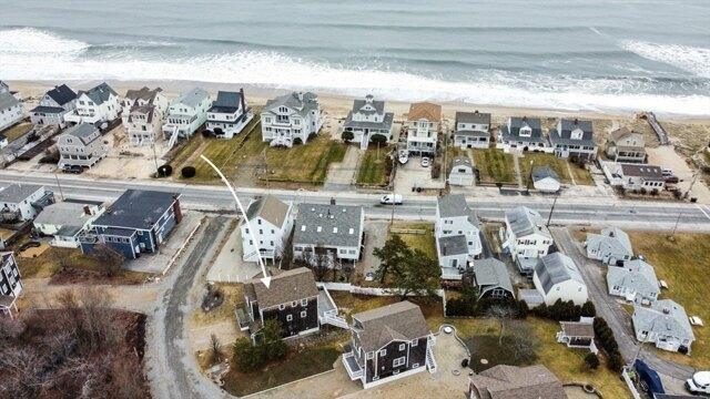 3 Bedroom 2.5 Bath In Salisbury MA 01952 for Sale