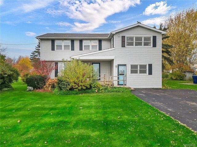 4 bedroom in Lockport NY 14094 for Sale