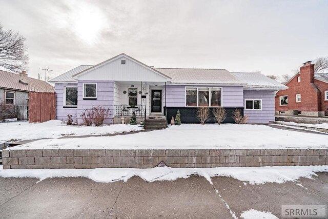 5 Bedroom 2 Bath In Idaho Falls ID 83404 for Sale