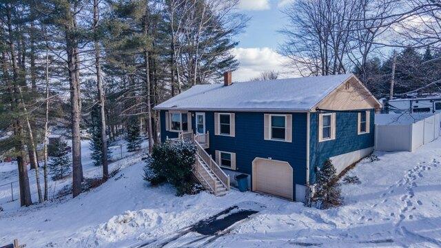 3 bedroom in Auburn ME 04210 for Sale