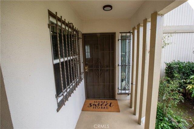 2 Bedroom 1 Bath In Los Angeles CA 90016 for Sale