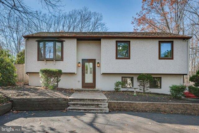 3 Bedroom 2 Bath In Sicklerville NJ 08081 for Sale