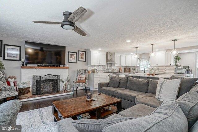 4 Bedroom 2.5 Bath In Marlton NJ 08053 for Sale