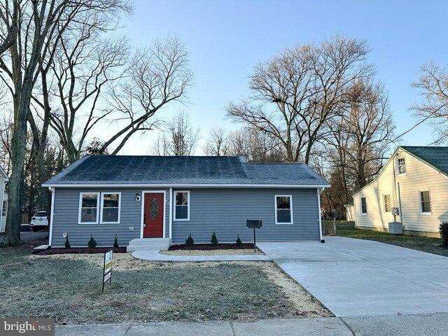 3 Bedroom 2 Bath In Ashland VA 23005 for Sale