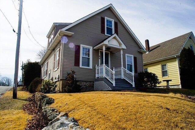 3 Bedroom 1 Bath In Acushnet MA 02743 for Sale