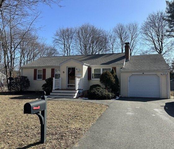 3 Bedroom 1 Bath In Sharon MA 02067 for Sale