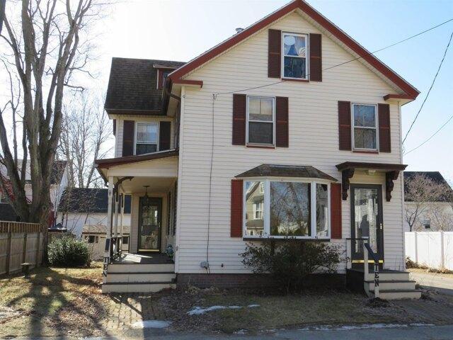 3 Bedroom 2 Bath In Exeter NH 03833 for Sale