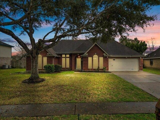 3 Bedroom 2 Bath In Alvin TX 77511 for Sale