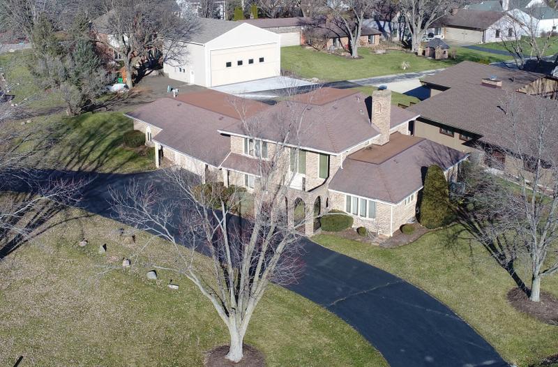 8545 Lakeside Dr, Downers Grove, IL 60516 - MLS 11947732 for Sale
