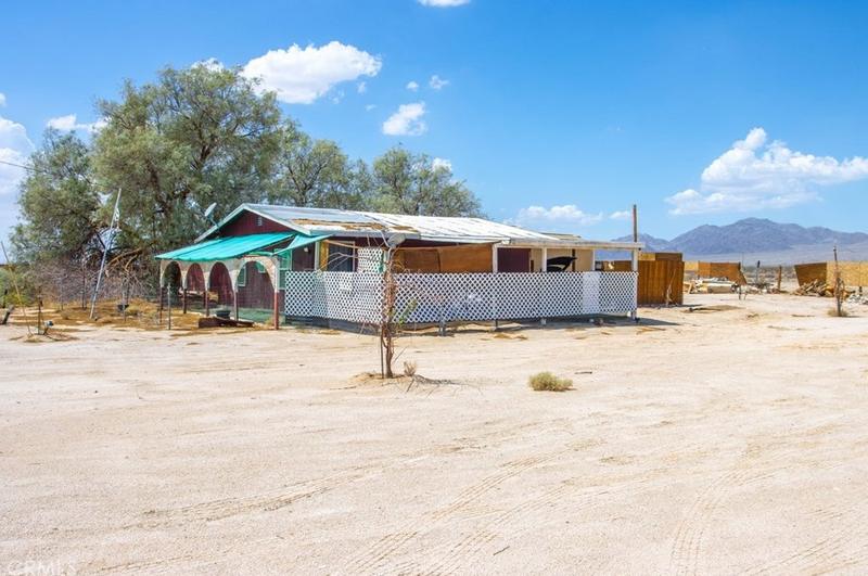 88020 Amboy Rd, 29 Palms MCB, CA 92277 - MLS IV23123304 for Sale