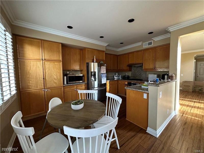 56561388  3 Santa Victoria Aisle for Sale