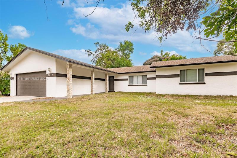 2249 17th Street West, Palmetto, FL 34221 for Sale