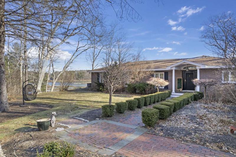 22 Donovans Lane, York, ME 03909  627228027 for Sale