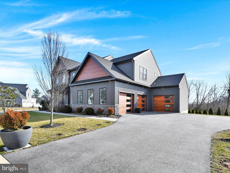 44 Lake View Road, Ephrata, PA 17522 for Sale