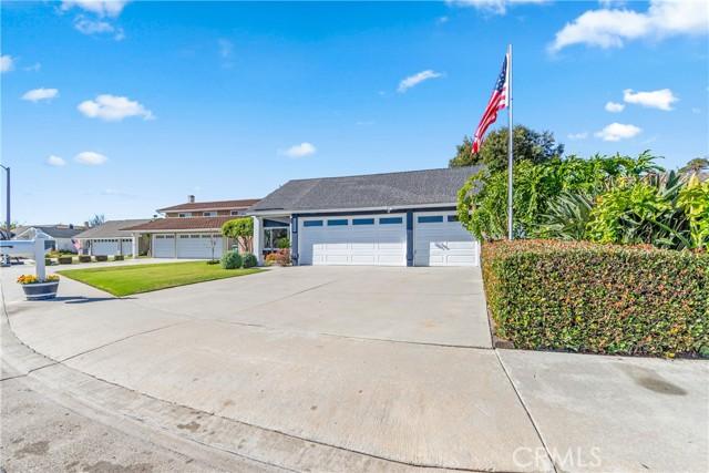 20031 Gothic, Huntington Beach CA 92646 for Sale