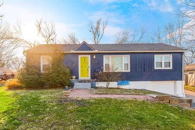 3028 S 39th Street, Kansas City, KS 66106  627199445 for Sale