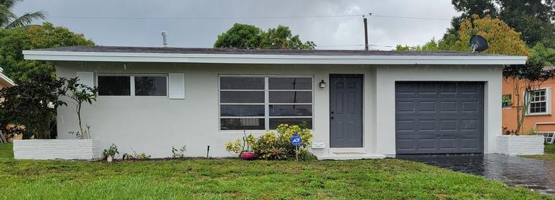 $2,200 - 2 Bedroom 1 Bathroom House In Sunrise With Great Amenities  6640 Nw 30th St for Sale
