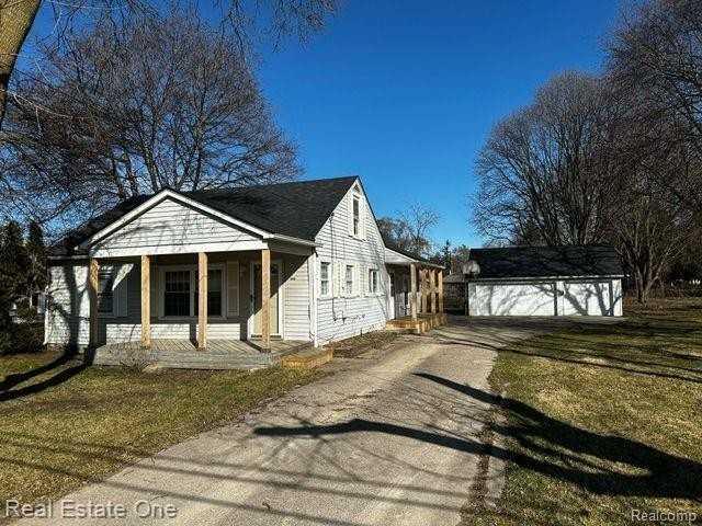 Bungalow - Rochester Hills, MI  3039 Grant Rd for Sale