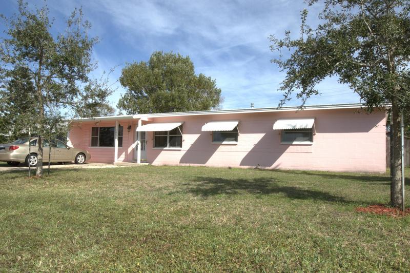 102 1st St, Merritt Island, FL 32953 - MLS 1002990 for Sale