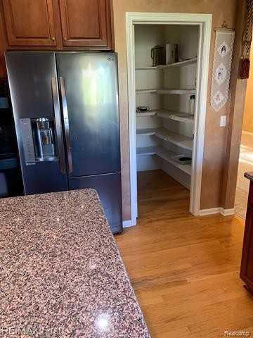 Colonial - West Bloomfield, MI  6569 Whispering Woods Dr for Sale