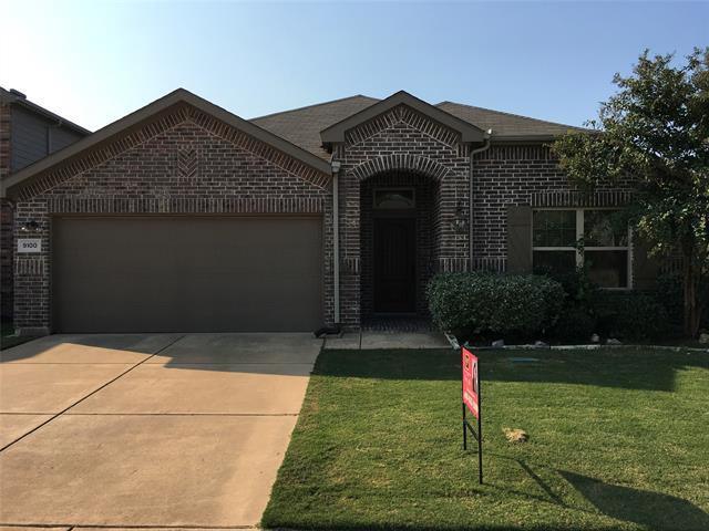 LSE-House, Traditional - Aubrey, TX  9100 Holliday Ln for Sale