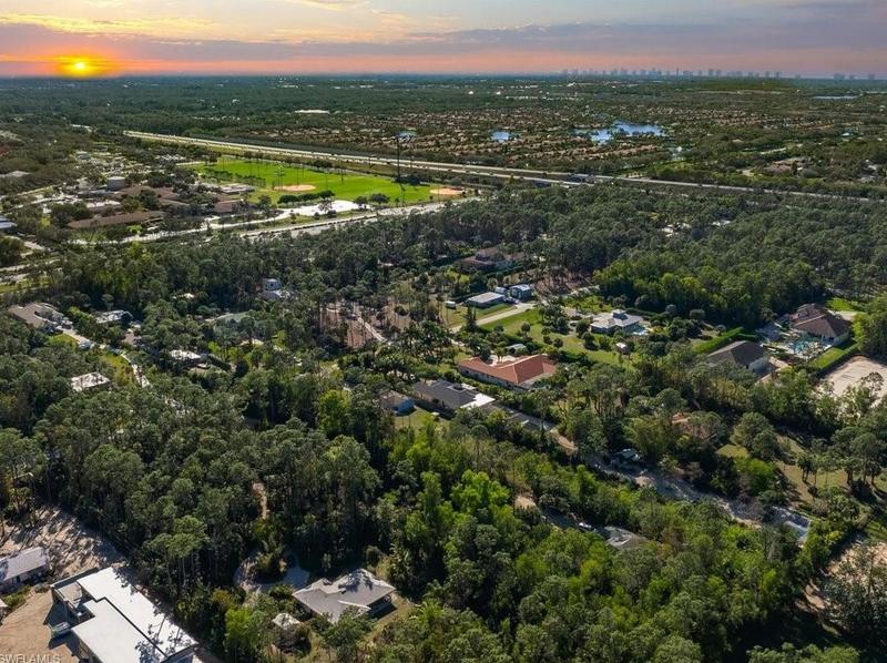 6147 English Oaks Ln, Naples, FL 34119 - MLS 224002962 for Sale