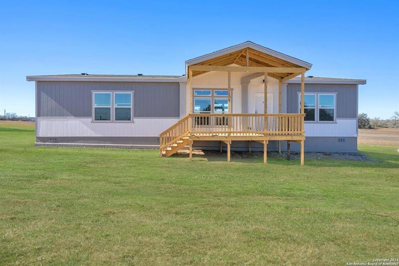 797 Rossville Rd, Somerset, TX 78069 for Sale