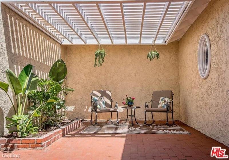 56620507  7830 W 83rd St for Sale