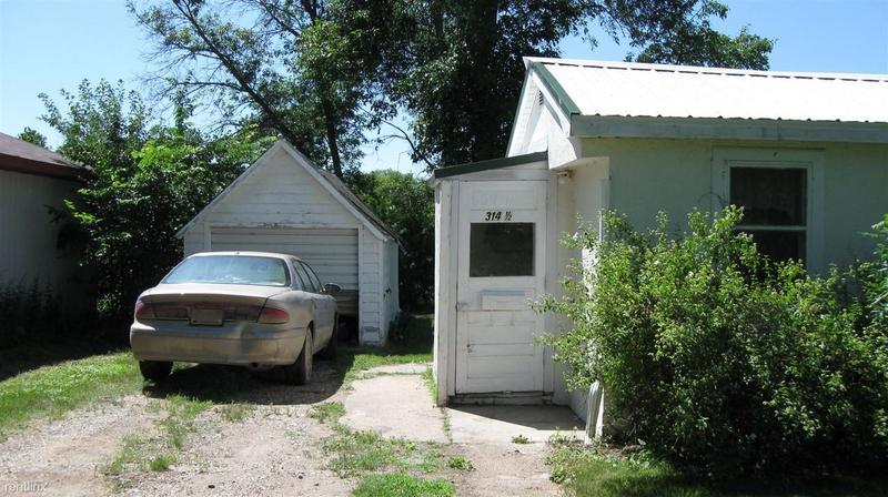 47324229  314 1/2 4th Ave Sw for Sale