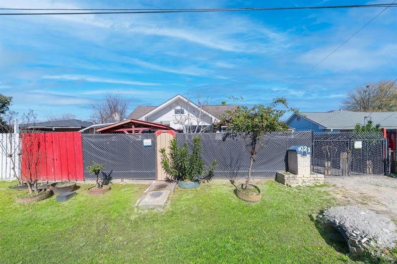 7021 BROWNWOOD ST, Houston, TX 77020 Single Family Residence For Sale  MLS# 81717672