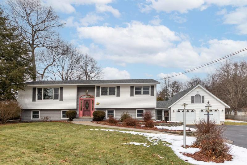 386 Shady Lane, Colchester, VT 05446 for Sale