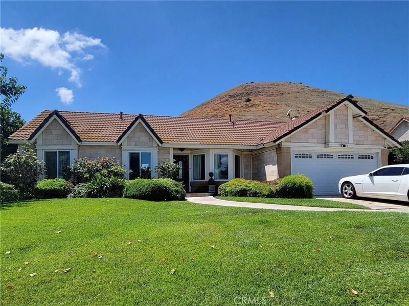 Single Family Residence - Riverside, CA  11296 Heathcliff Dr for Sale