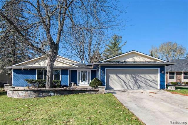719 RIVERSIDE DR, Linden, MI 48451 Single Family Residence For Sale  MLS# 20240009126