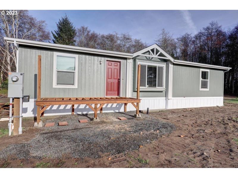 1303 30th ST 8, Seaview WA 98644 for Sale