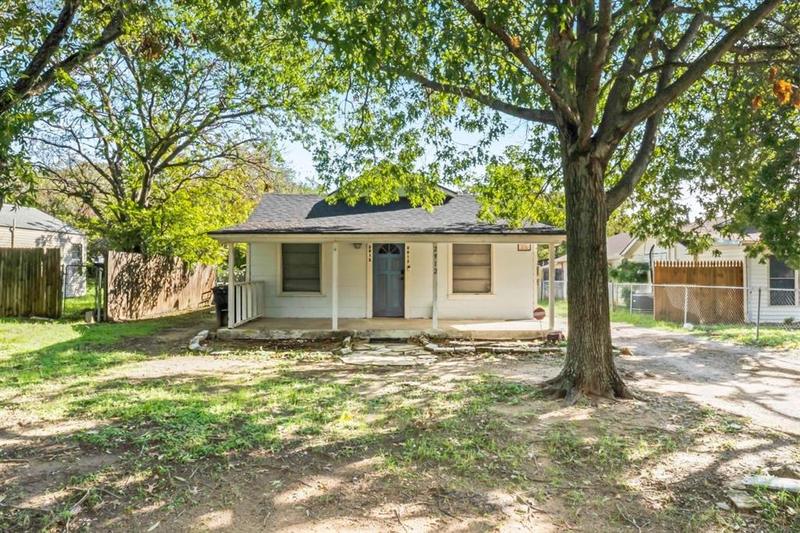 2912 Pueblo Trl, Lake Worth, TX 76135 for Sale