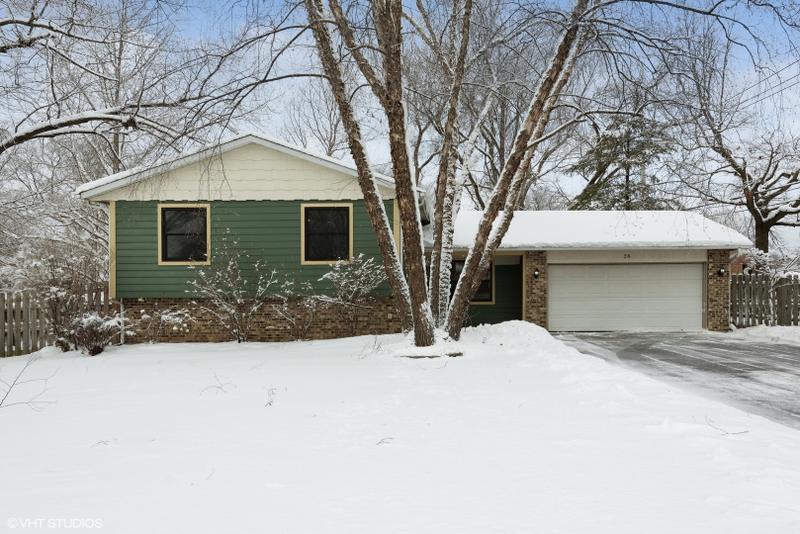 28 Hickory Lane, Algonquin, IL 60102 for Sale