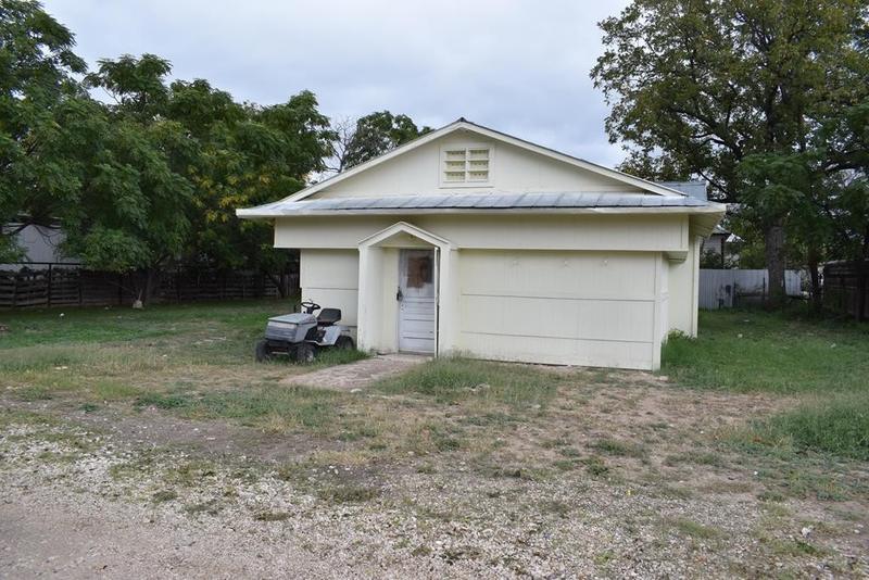 706 S Llano St, Junction, TX 76849 for Sale