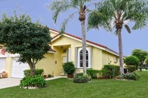 Villa - Lake Worth, FL  6572 Marissa Cir for Sale