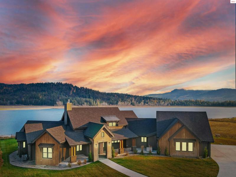 47 W SHORE WAY, Sandpoint, ID 83864 Single Family Residence For Sale  MLS# 20240135
