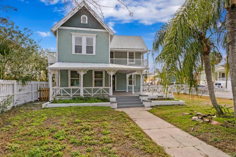 229 W LIME ST, TARPON SPRINGS, FL 34689 Single Family Residence For Sale  MLS# W7860383