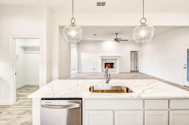 6905 Azure Hl Rd, Benbrook, TX 76126 - MLS 20533989 for Sale