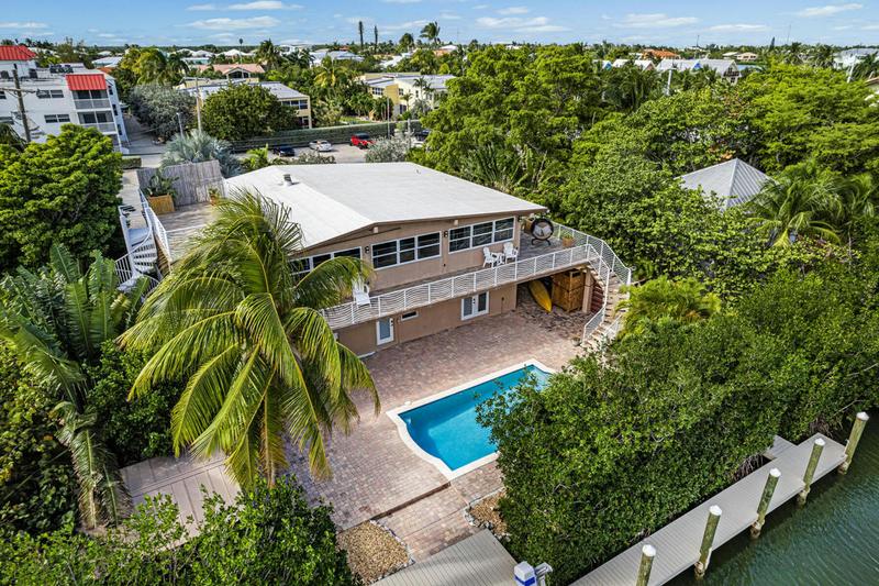 568 SOMBRERO BEACH RD, MARATHON, FL 33050 Single Family Residence For Sale  MLS# 607756