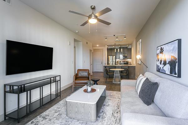 Rent The Cortland at Phipps Plaza #1665 in Atlanta, GA - Landing