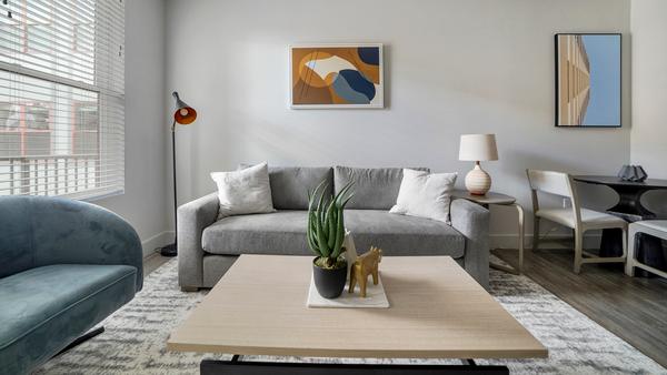 Rent The Nicholas #411 in Columbus, OH - Landing