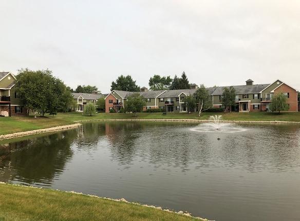 Chantecleer Lakes Apartments - 1550 Raymond Dr - Naperville, IL Apartments for Rent