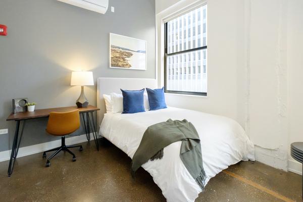 Rent Alfred Flats #1010 in Chicago, IL - Landing