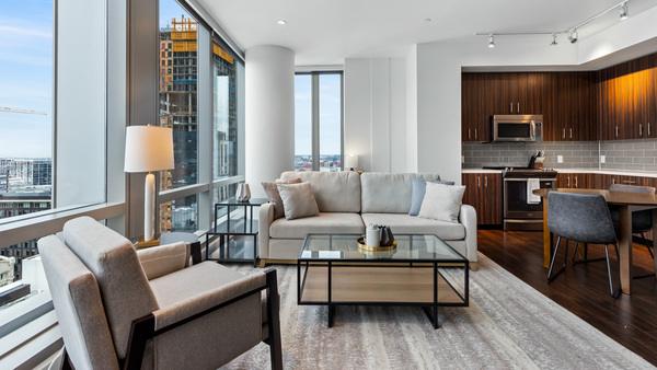 Rent Park Avenue West Tower Apartments #1402 in Portland, OR - Landing