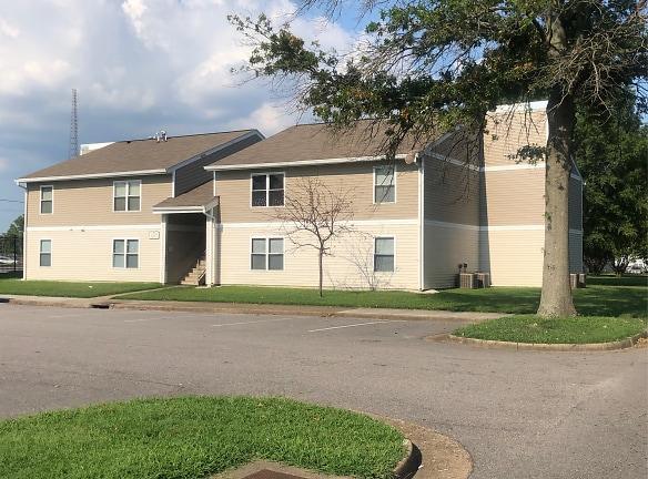 London Oaks Apartments - 2680 High St - Portsmouth, VA Apartments for Rent